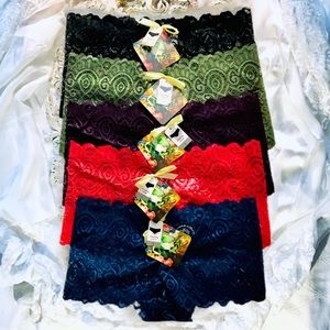 Flattering Lace Boy Shorts, Dark Palette Fantastic